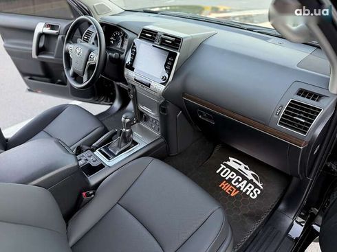 Toyota Land Cruiser Prado 2022 - фото 28