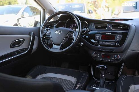 Kia Cee'd 2013 - фото 11
