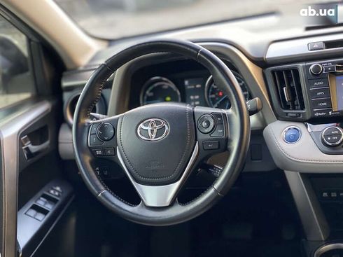 Toyota RAV4 2017 - фото 24