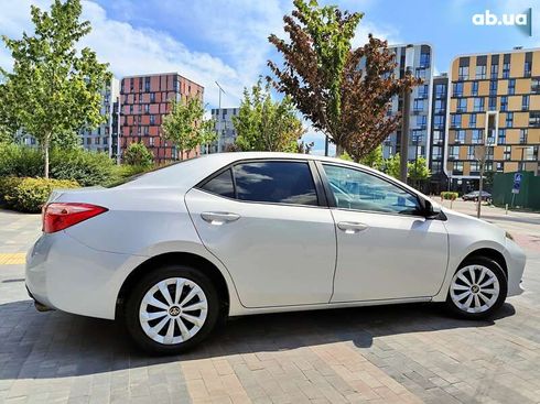 Toyota Corolla 2019 - фото 22