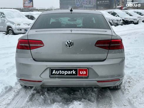 Volkswagen passat b8 2016 серый - фото 10