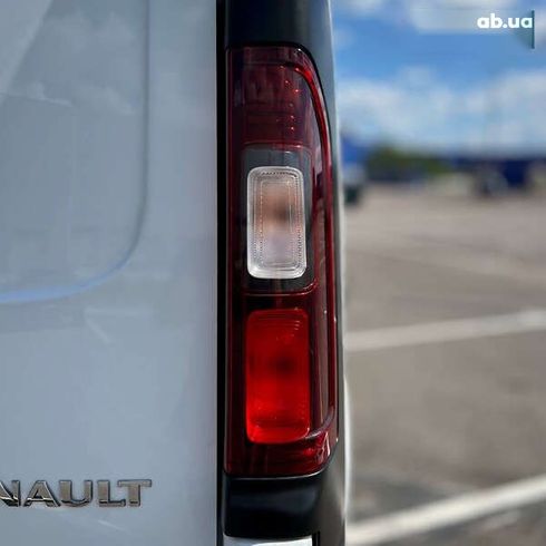 Renault Trafic 2021 - фото 13