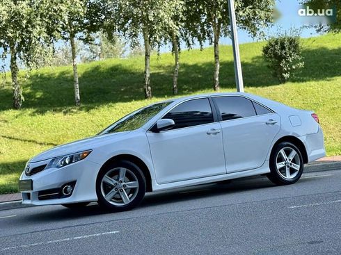 Toyota Camry 2014 - фото 3