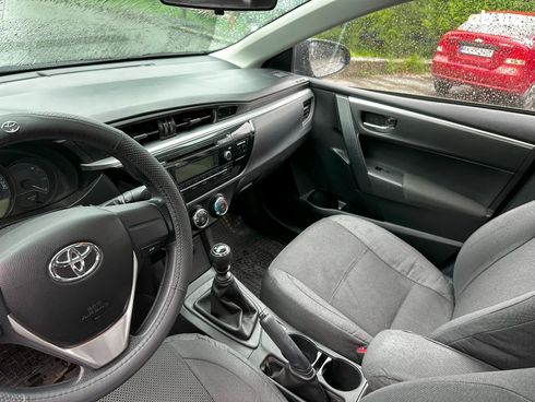 Toyota Corolla 2015 черный - фото 18