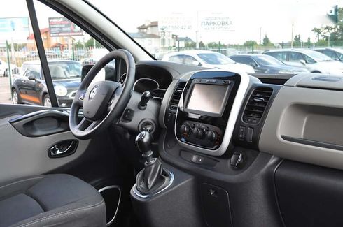 Renault Trafic 2018 - фото 26