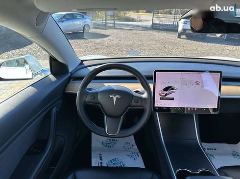 Tesla Model 3 2020 - фото 23