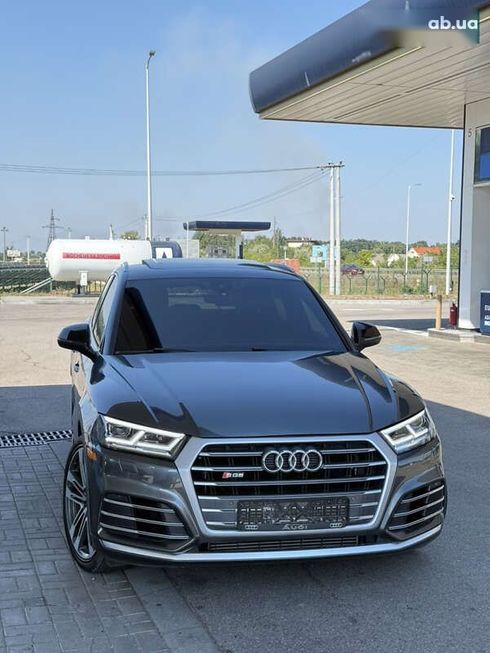 Audi SQ5 2018 - фото 18