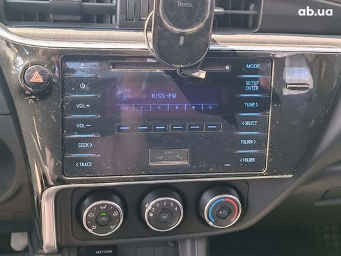 Toyota Corolla 2016 серый - фото 24