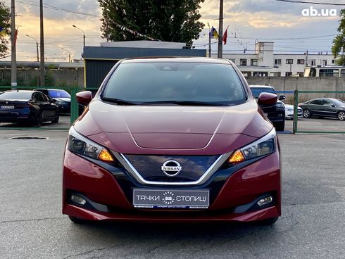 Nissan Leaf 2020 красный - фото 2