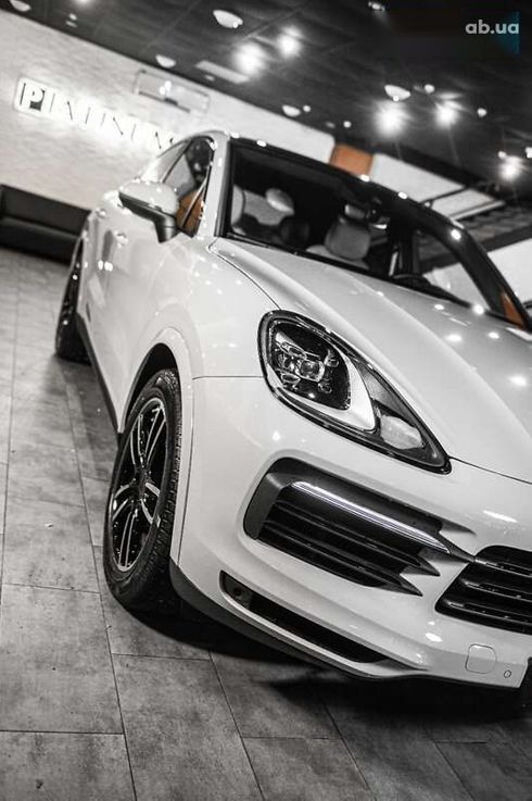 Porsche Cayenne Coupe 2022 - фото 20