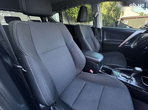 Toyota RAV4 2017 - фото 27