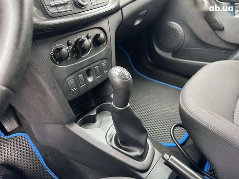 Renault Logan 2019 - фото 14