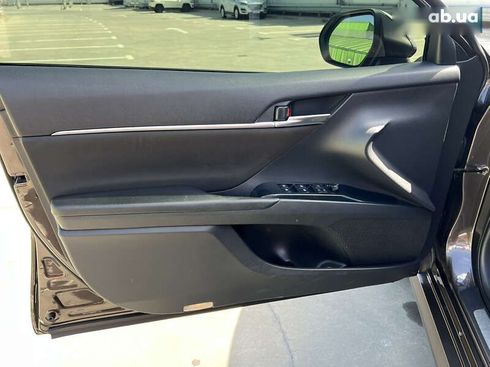 Toyota Camry 2019 - фото 25
