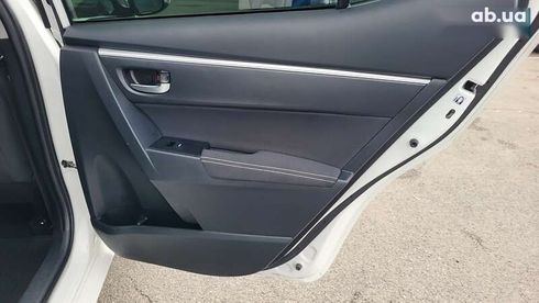 Toyota Corolla 2018 - фото 26