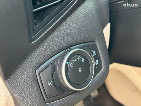 Ford C-Max 2017 бежевый - фото 42