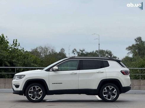 Jeep Compass 2020 - фото 10