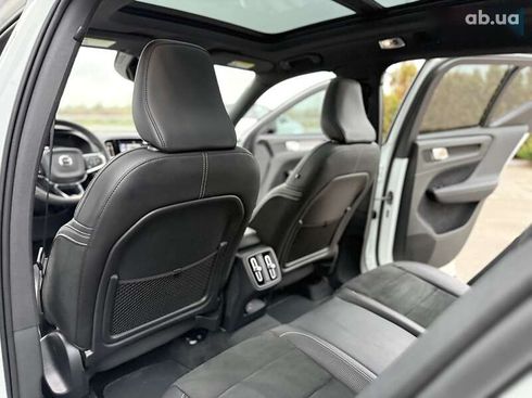 Volvo XC40 2019 - фото 28