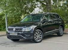 Продажа б/у Volkswagen Tiguan 2018 года - купить на Автобазаре