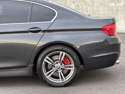 BMW 5 серия 2012 серый - фото 12