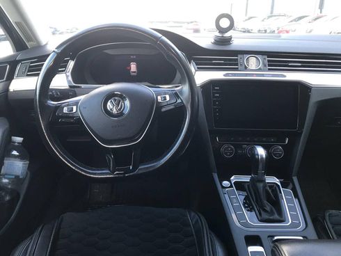 Volkswagen passat b8 2018 серый - фото 17