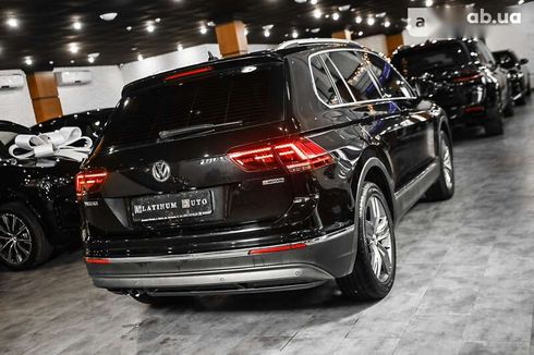 Volkswagen Tiguan 2018 - фото 17