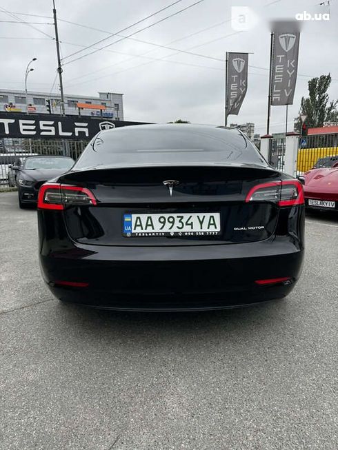 Tesla Model 3 2021 - фото 17