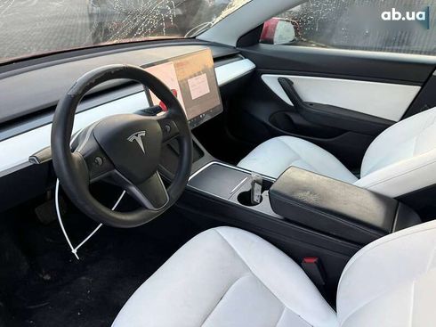 Tesla Model 3 2021 - фото 18