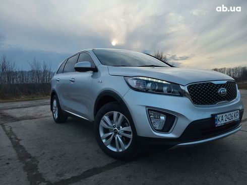 Kia Sorento 2017 серый - фото 17