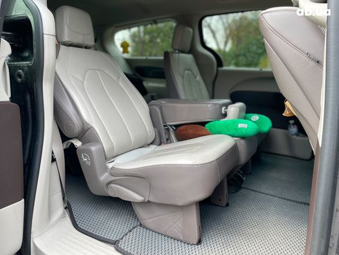Chrysler Pacifica 2017 серый - фото 38