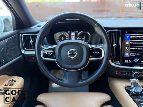 Volvo S60 2020 - фото 23