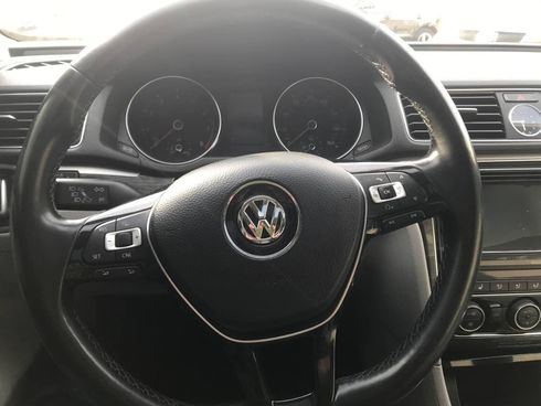 Volkswagen Passat 2016 серый - фото 6