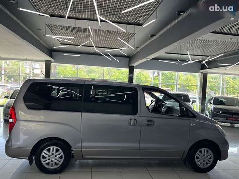 Hyundai H-1 2016 - фото 5