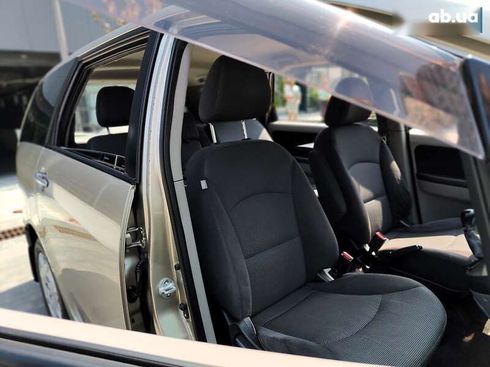 Mitsubishi Grandis 2007 - фото 29