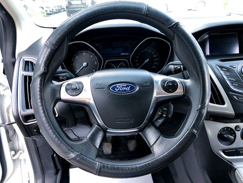 Ford Focus 2012 белый - фото 17