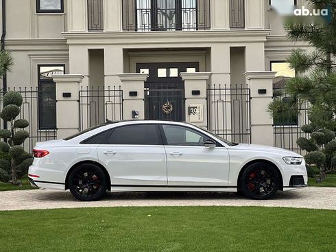 Audi S8 2020 - фото 24