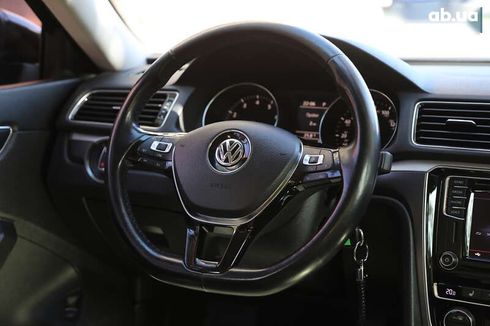 Volkswagen Passat 2017 - фото 14