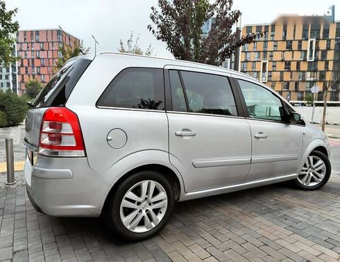 Opel Zafira 2009 - фото 22