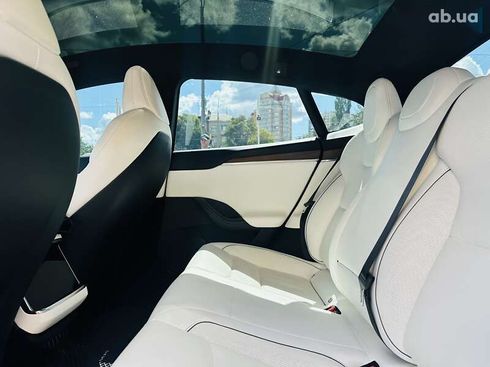 Tesla Model S 2021 - фото 28