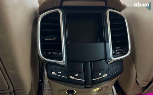 Porsche Cayenne 2010 - фото 24