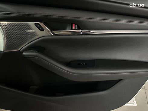 Mazda 3 2019 белый - фото 11