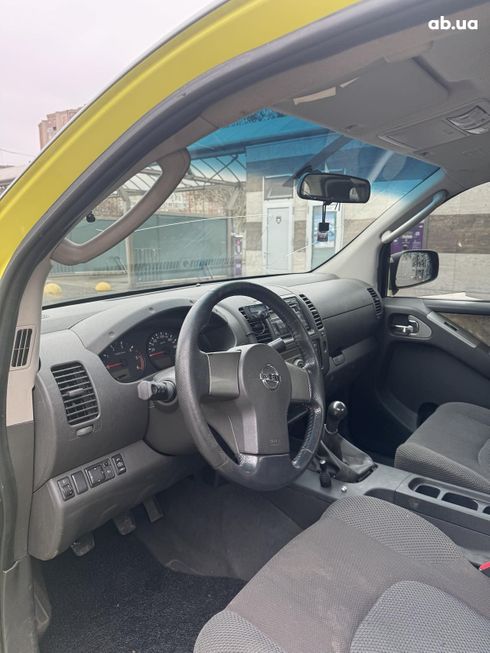 Nissan Navara 2007 зеленый - фото 6