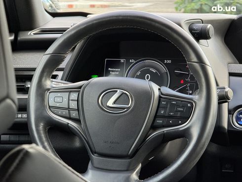 Lexus UX 2020 белый - фото 24
