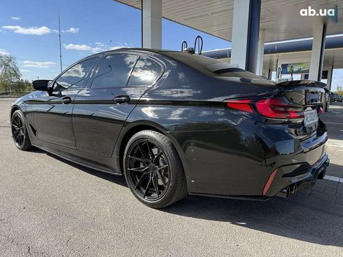 BMW 5 серия 2017 - фото 21