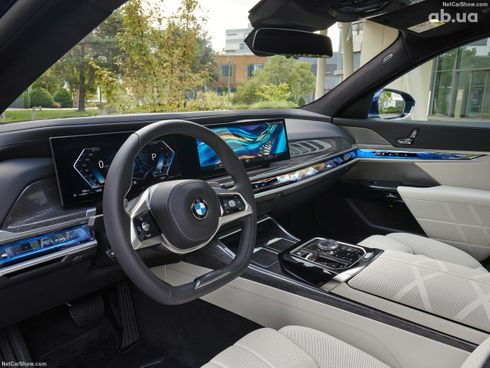 BMW 7 серия 2023 - фото 10