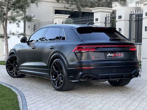 Audi RS Q8 2021 - фото 16