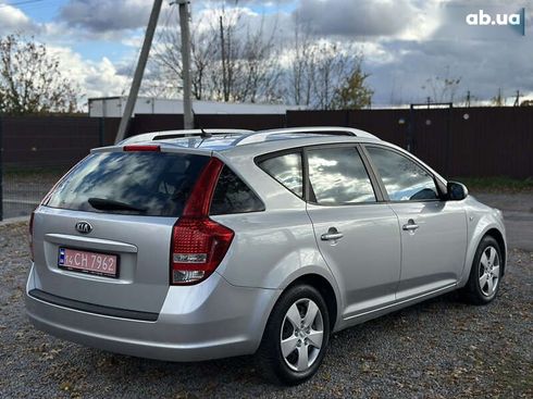 Kia Cee'd 2011 - фото 13