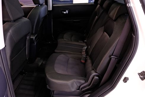 Nissan Qashqai 2012 белый - фото 8