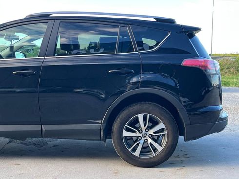 Toyota RAV4 2016 черный - фото 11