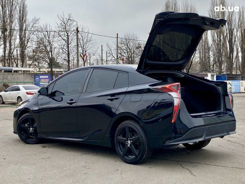 Toyota Prius 2016 черный - фото 8