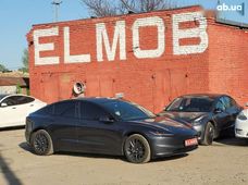 Продаж вживаних Tesla Model 3 2024 року в Києві - купити на Автобазарі